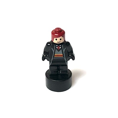 Gryffindor Student Statuette / Trophy #2, Dark Red Hair