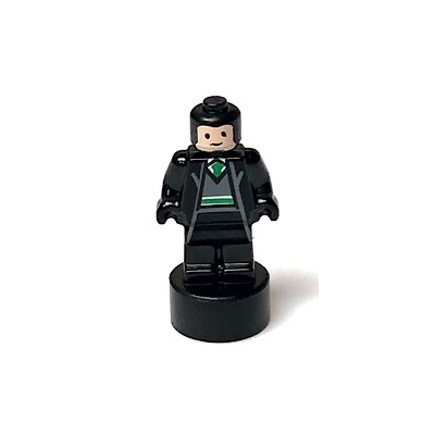 Slytherin Student Statuette / Trophy #3, Light Nougat Face