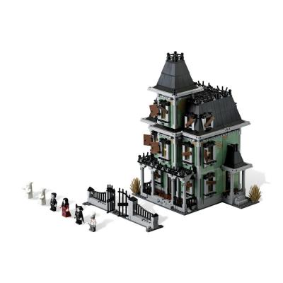 10228 Geisterhaus